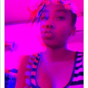 Meet your Posher, Dionna